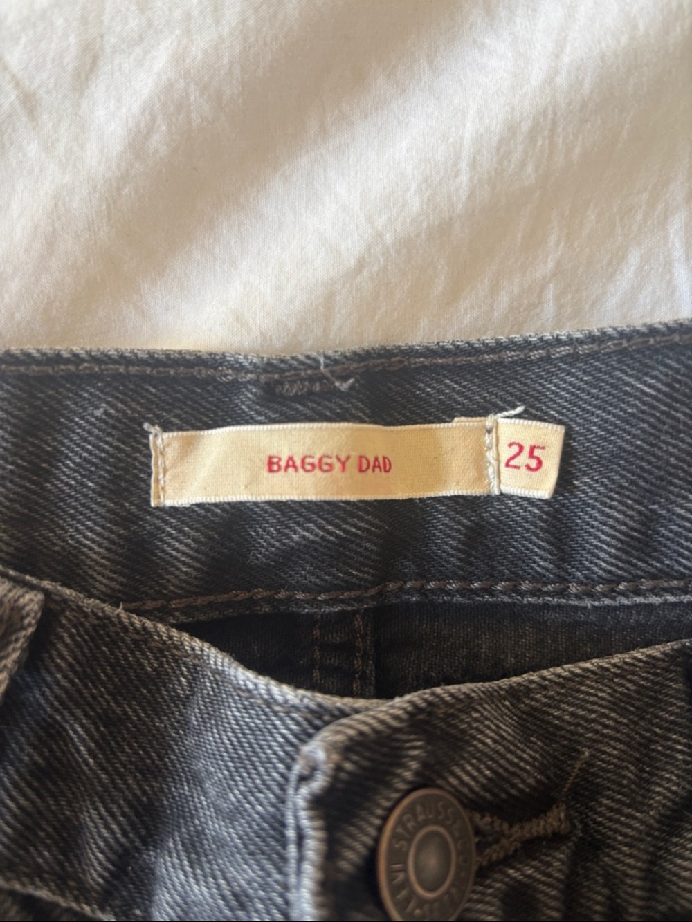 Levi's Baggy Dad Jeans in Black, 25x30 - Picture 4 of 7